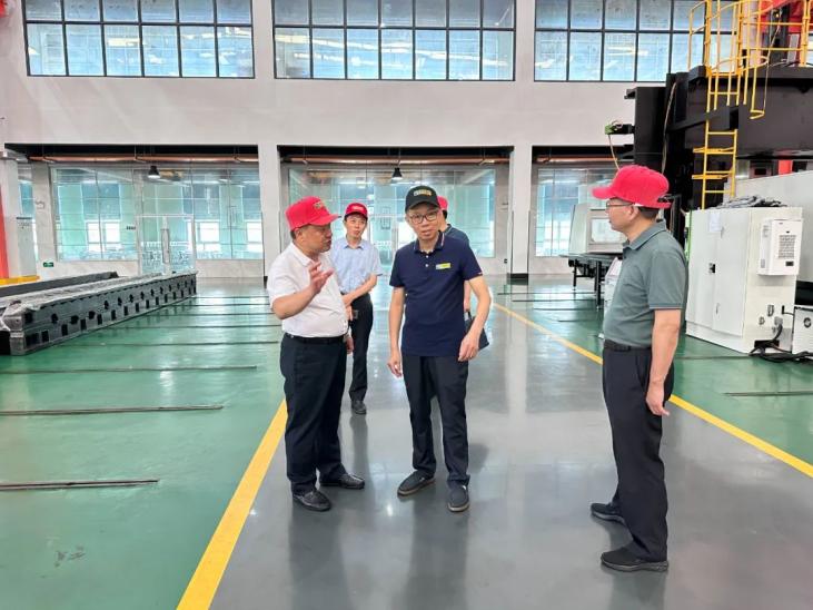 凯发体育工商联副主席熊杰一行参观调研国盛智科